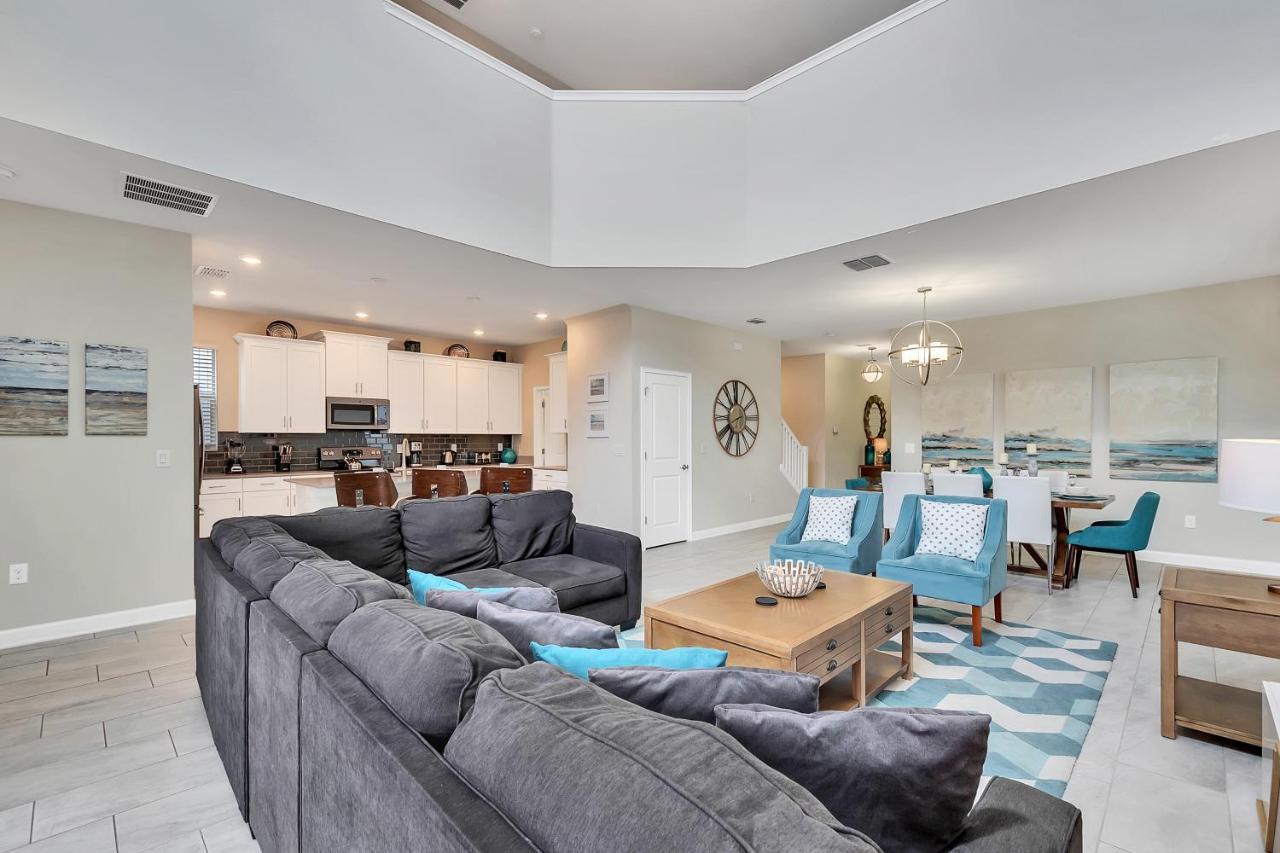 Stylish Wprivate Pool&spa, Near